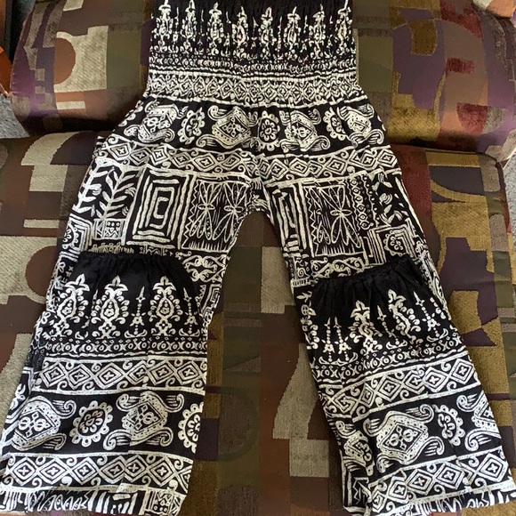 Pattern Bohemian Island pants. Worn 1-2 times - Picture 1 of 4